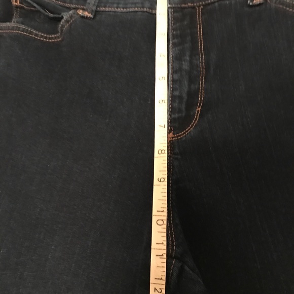 Gloria Vanderbilt Jean - Picture 9 of 11